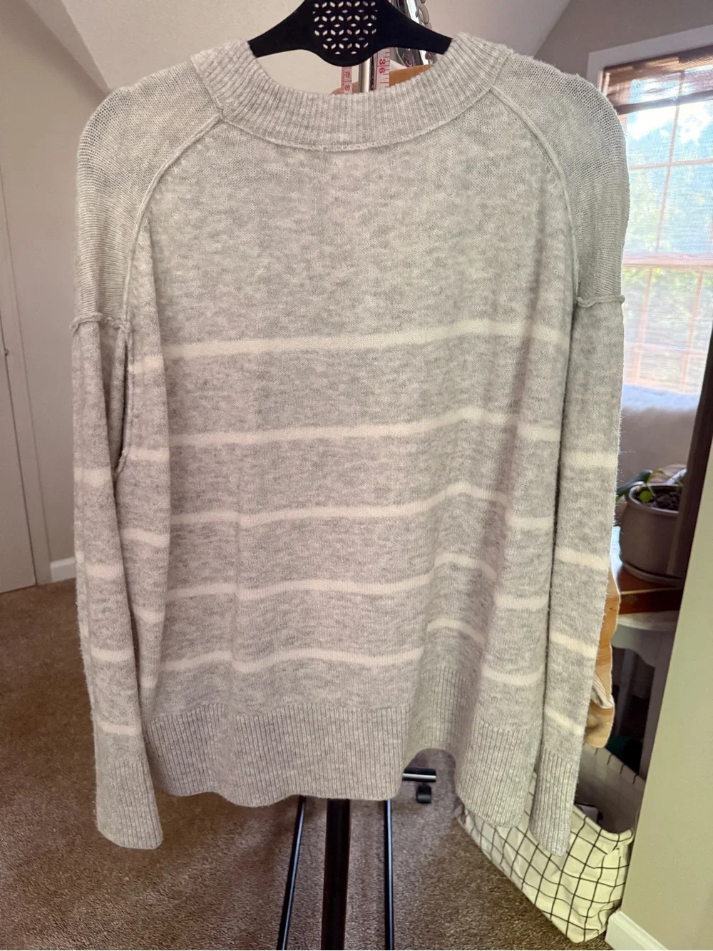 Jessica Simpson Light Gray & White Striped V-Neck Sweater